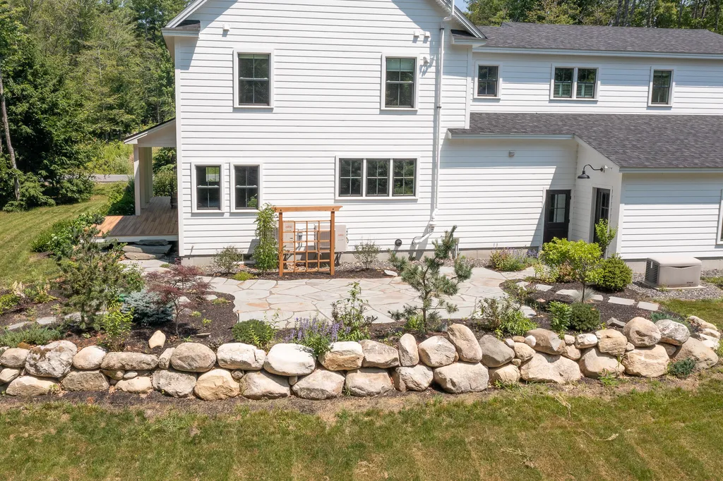 46 Cortland Court Cumberland ME 04021