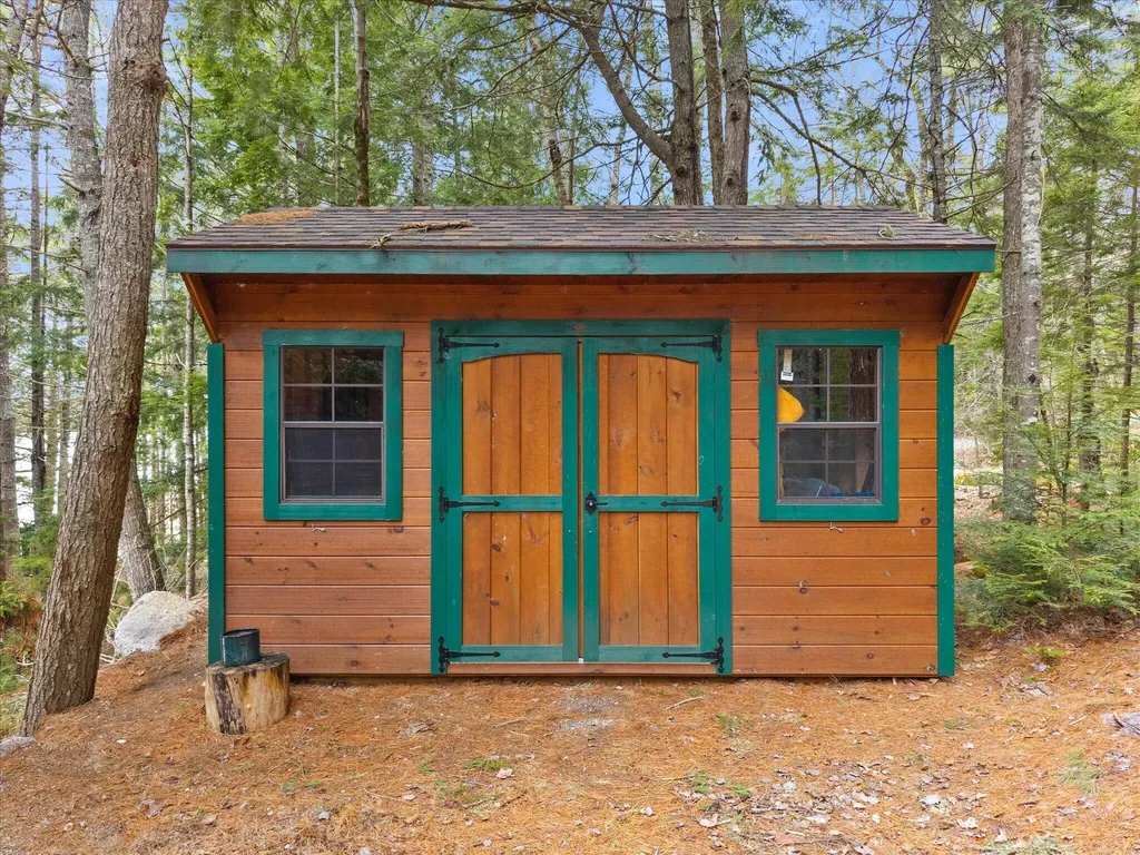 186 Long Point Way Orland ME 04472