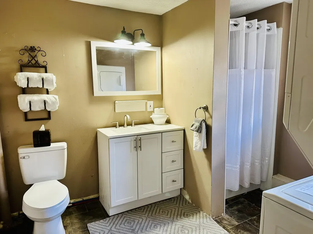 28 Mount Vernon Road Augusta ME 04330
