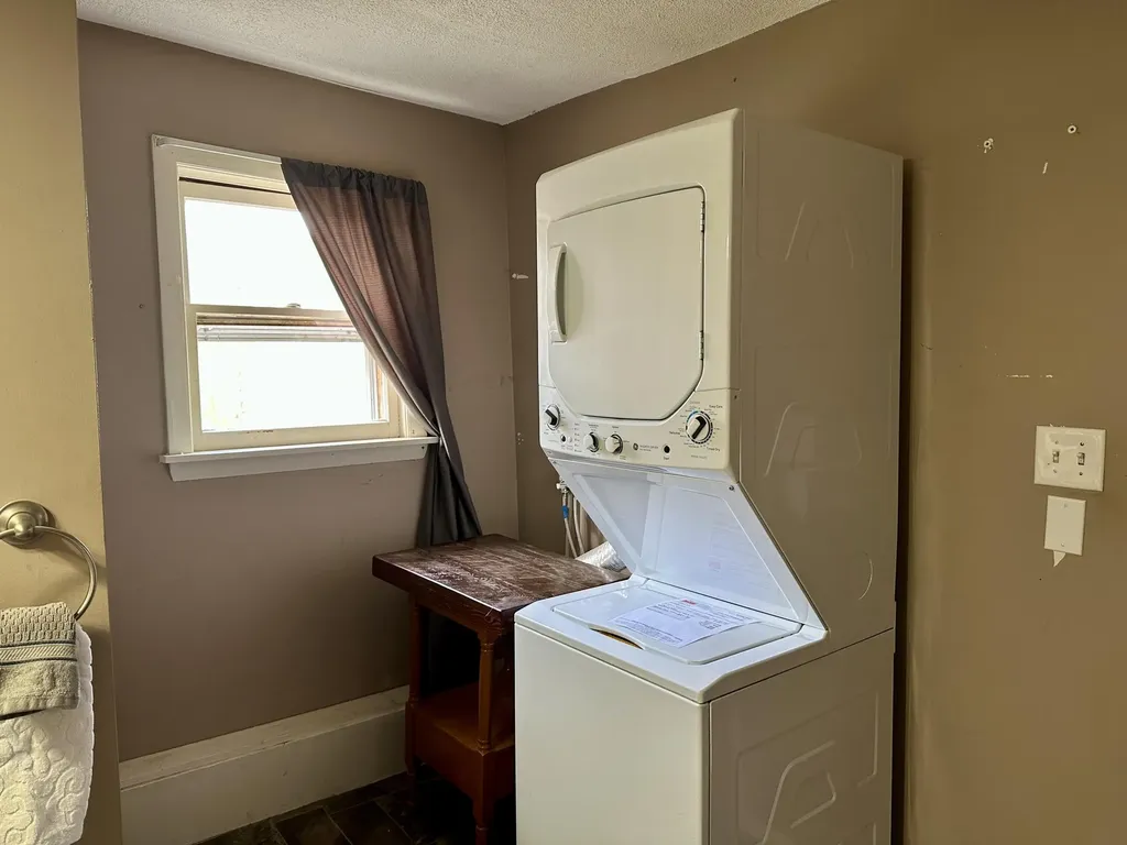28 Mount Vernon Road Augusta ME 04330