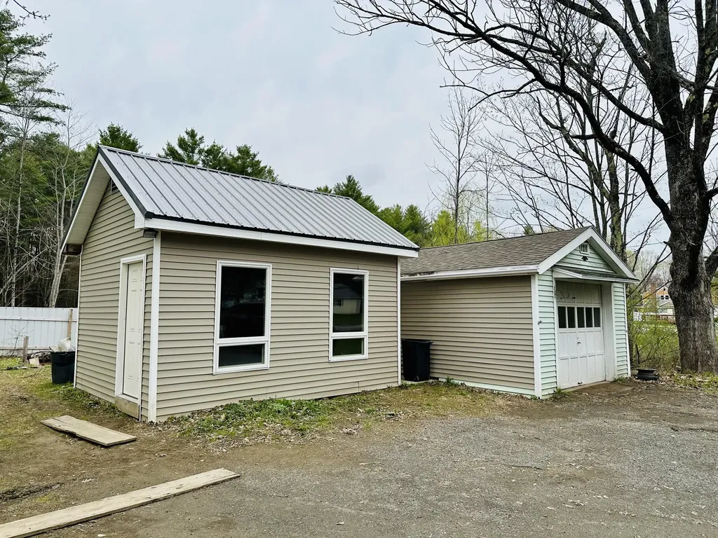 28 Mount Vernon Road Augusta ME 04330