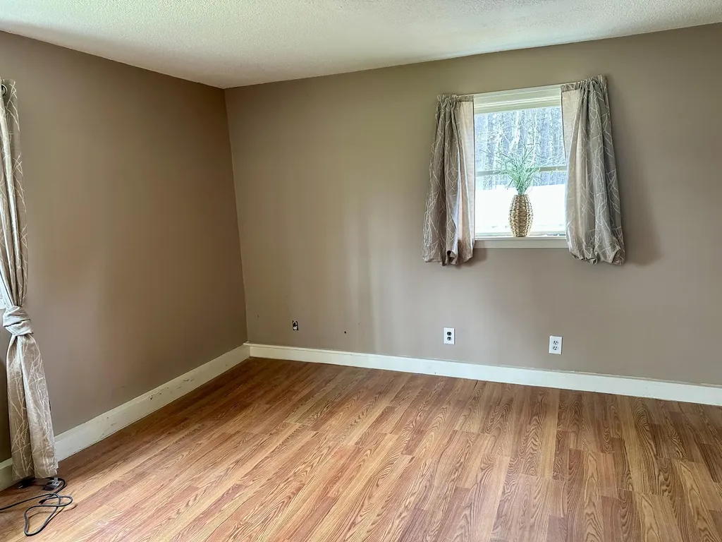 28 Mount Vernon Road Augusta ME 04330