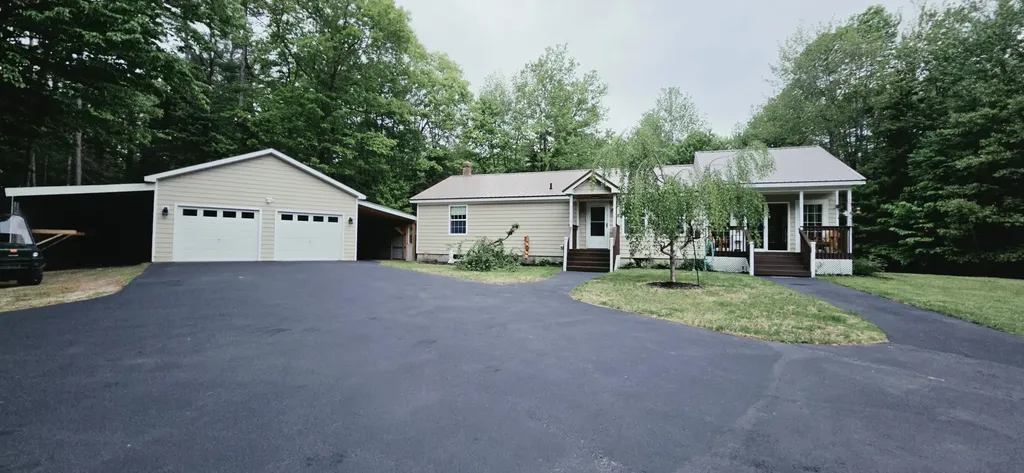 694 River Road Leeds ME 04263