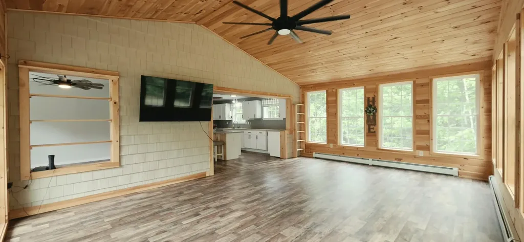 694 River Road Leeds ME 04263