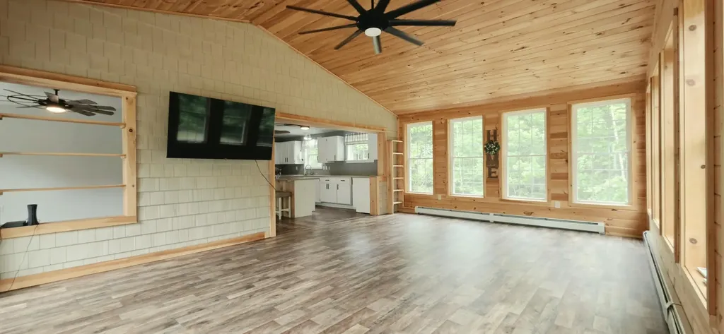 694 River Road Leeds ME 04263