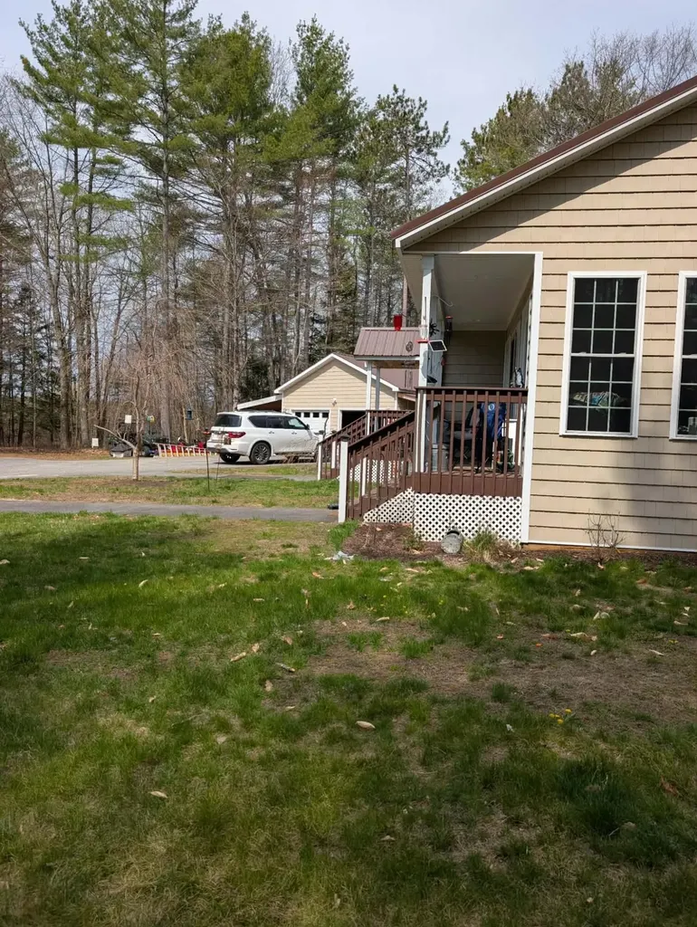 694 River Road Leeds ME 04263