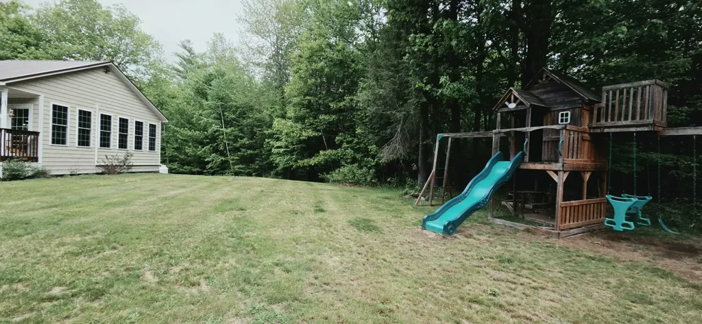 694 River Road Leeds ME 04263