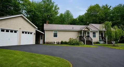 694 River Road Leeds ME 04263