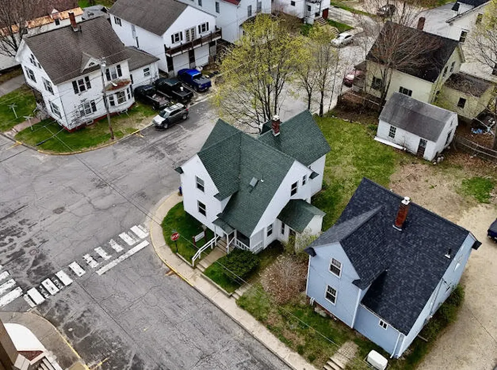 201 Knox Street Rumford ME 04276