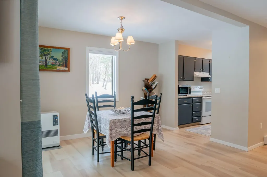 15 Linwood Road Freeport ME 04032