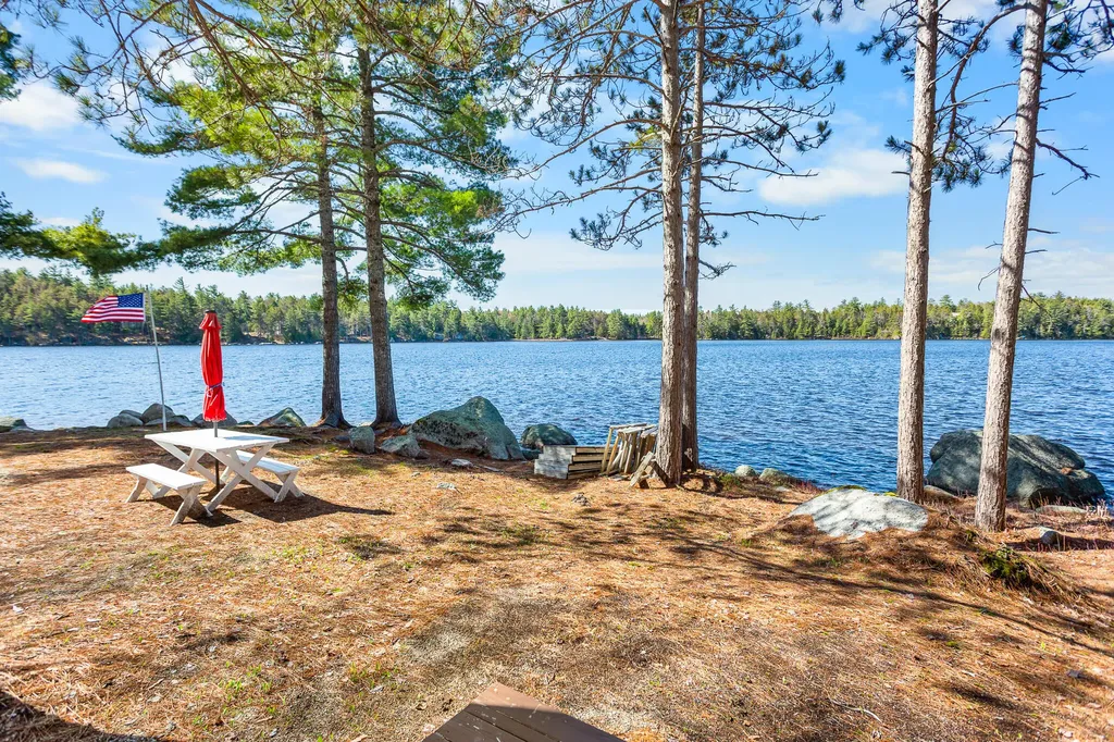 53 Birch Point Circle Beddington ME 04622