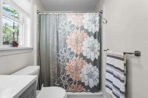 53 Birch Point Circle Beddington ME 04622