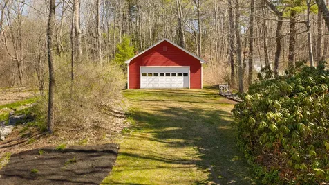 69 Falmouth Road Falmouth ME 04105