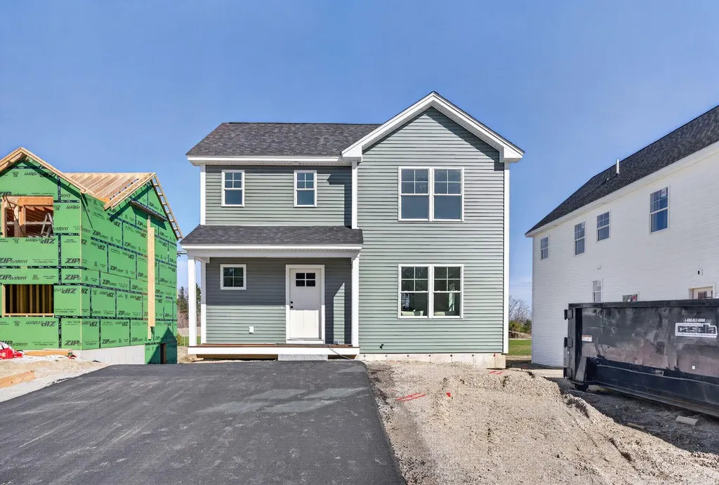 12 Feldspar Lane Cumberland ME 04021