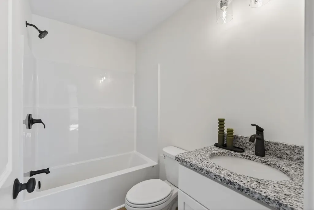 12 Feldspar Lane Cumberland ME 04021