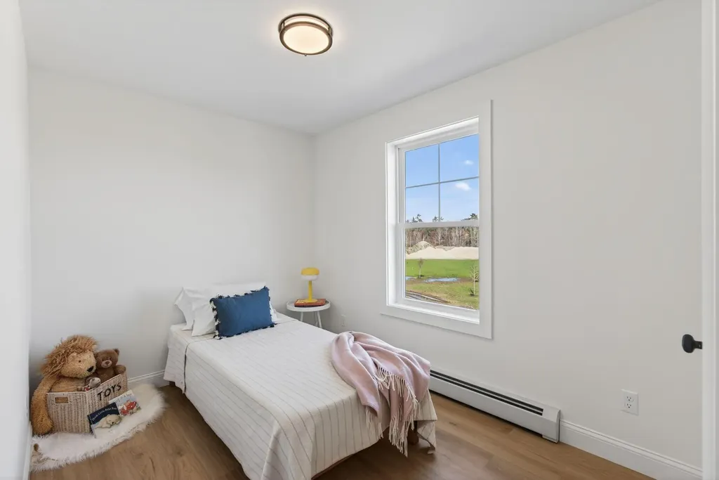 12 Feldspar Lane Cumberland ME 04021