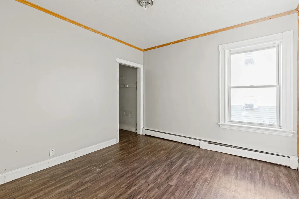 174 Bartlett Street Lewiston ME 04240