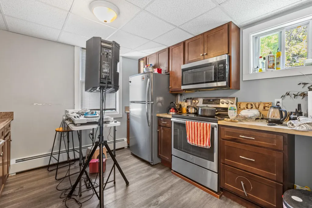 174 Bartlett Street Lewiston ME 04240