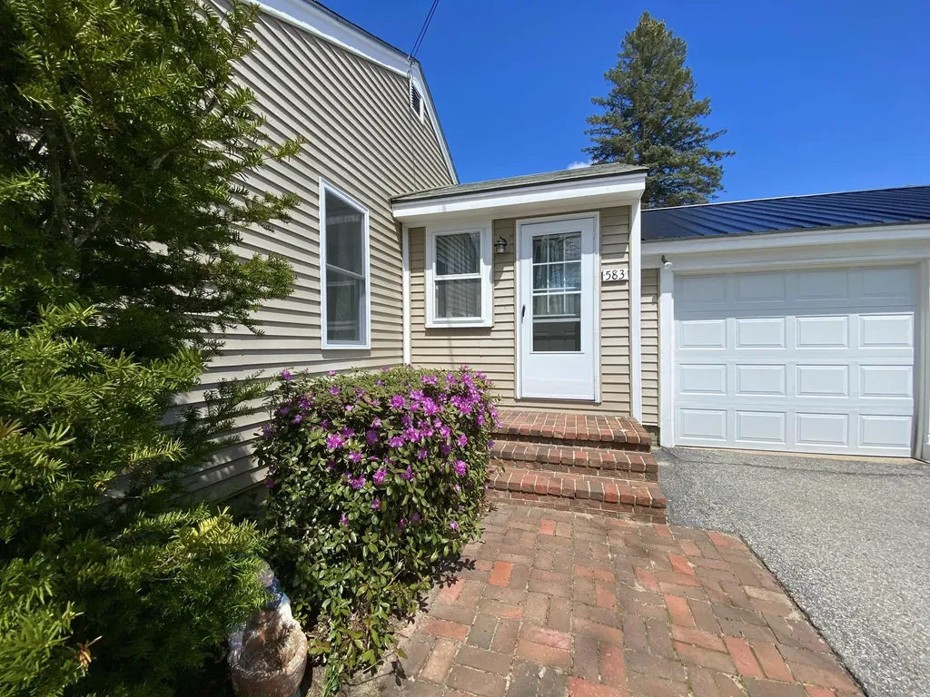 583 Ossipee Trail Porter ME 04068