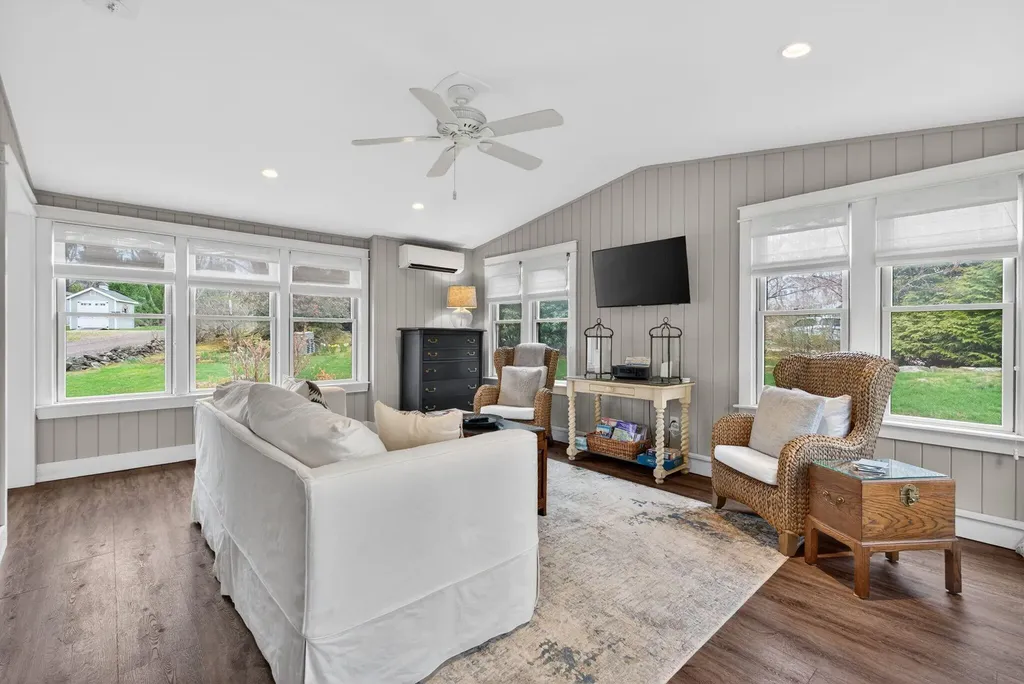 6 Perkins Lane Kennebunkport ME 04046