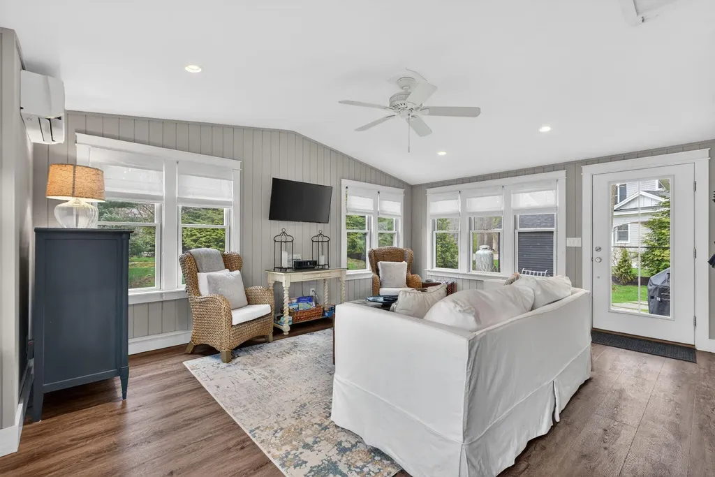 6 Perkins Lane Kennebunkport ME 04046