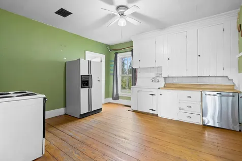 149 Pleasant Street Rockland ME 04841