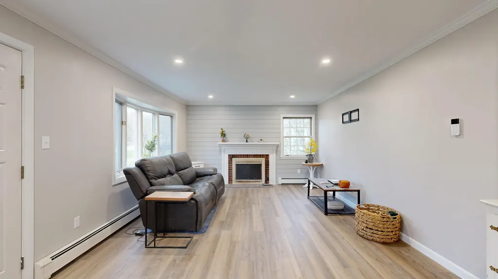 10 Riley Street Lewiston ME 04240