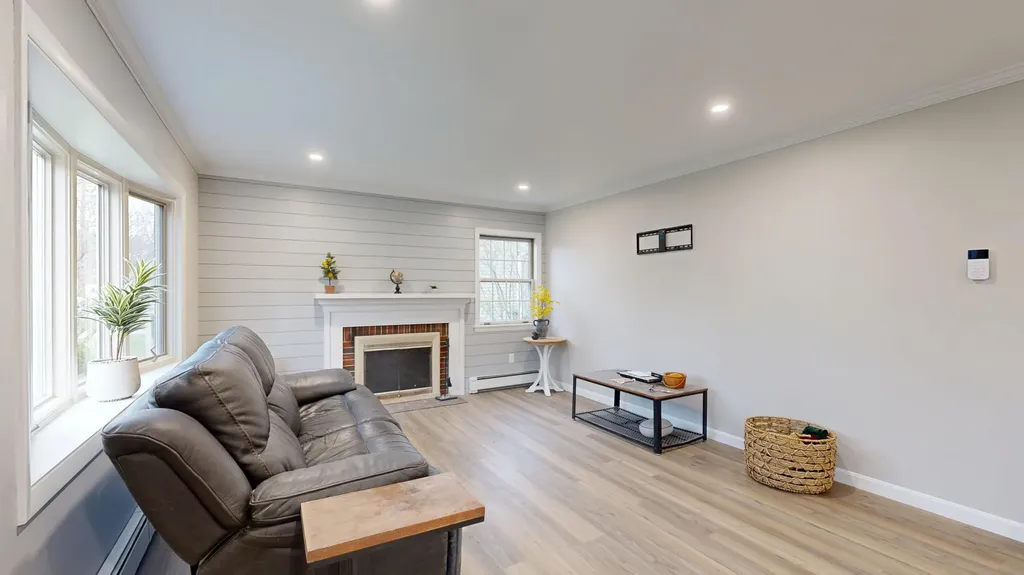 10 Riley Street Lewiston ME 04240