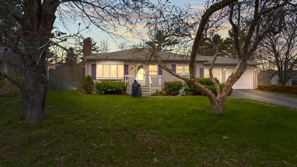10 Riley Street Lewiston ME 04240