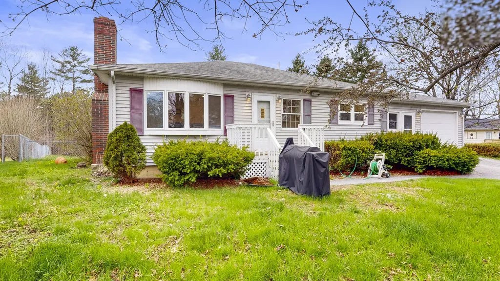 10 Riley Street Lewiston ME 04240