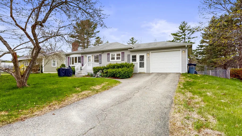 10 Riley Street Lewiston ME 04240