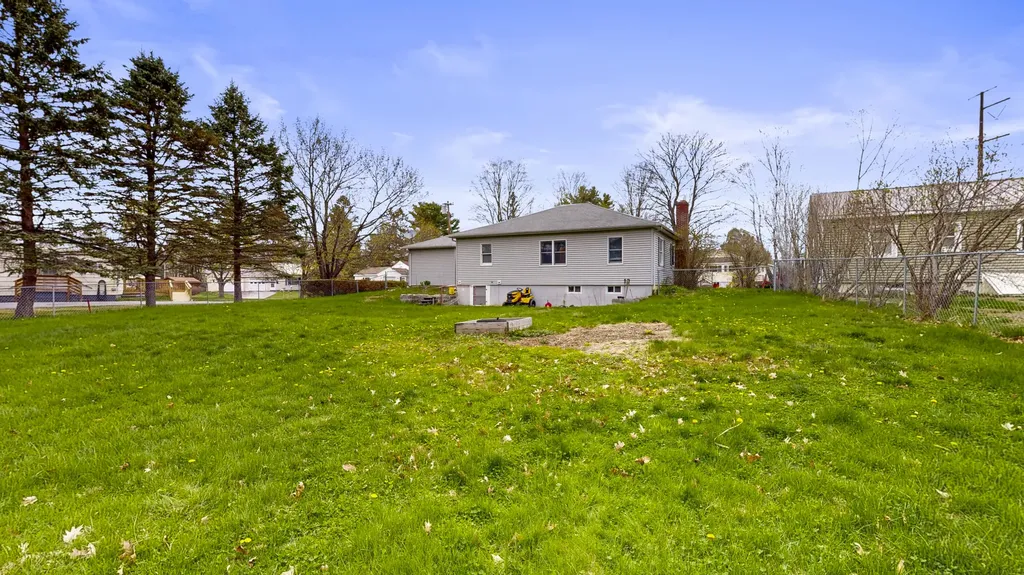 10 Riley Street Lewiston ME 04240