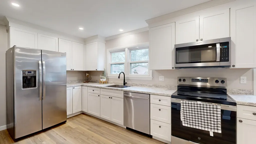 10 Riley Street Lewiston ME 04240