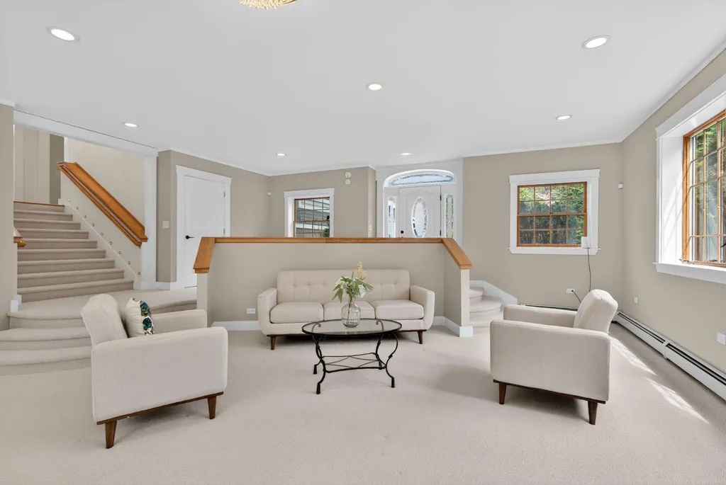 31 Old Blue Point Road Scarborough ME 04074