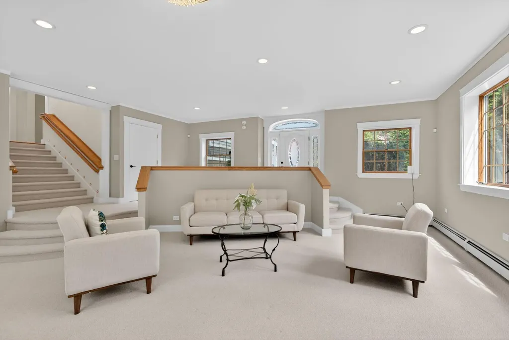 31 Old Blue Point Road Scarborough ME 04074