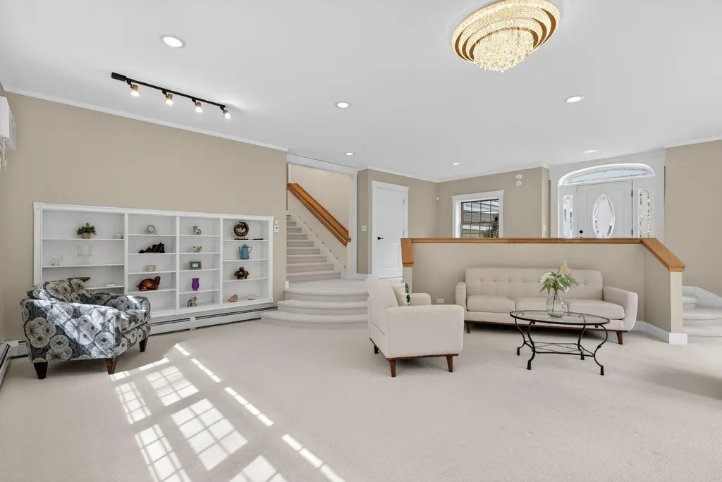 31 Old Blue Point Road Scarborough ME 04074