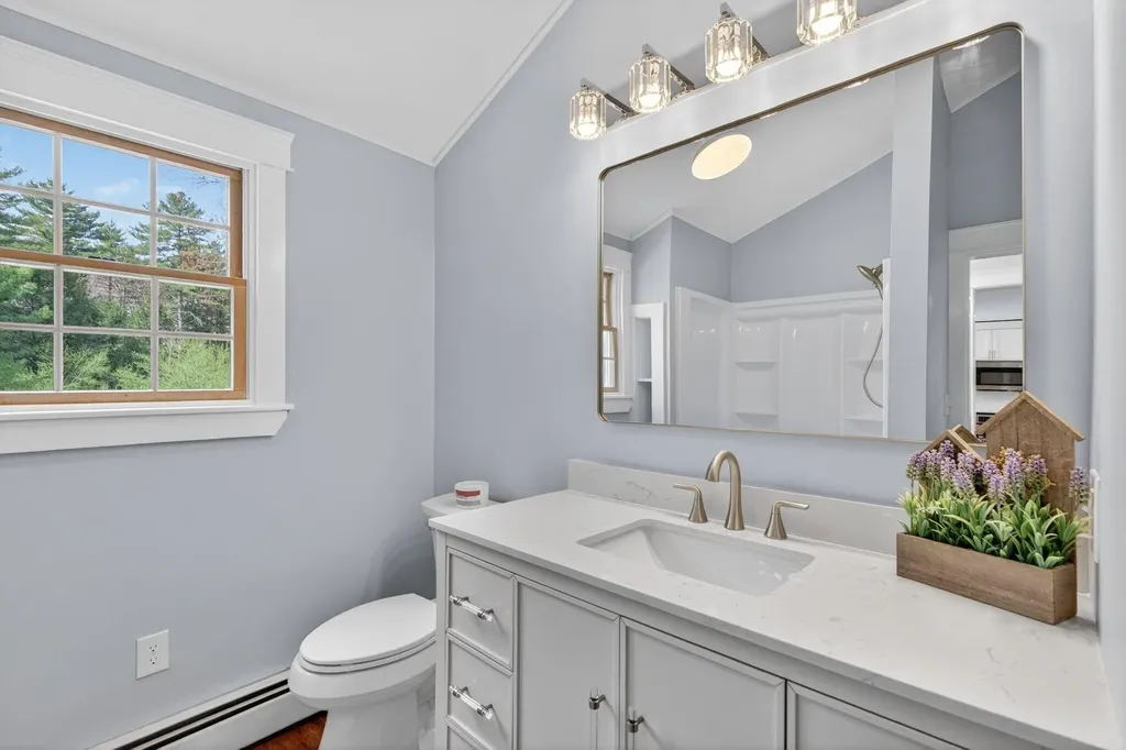 31 Old Blue Point Road Scarborough ME 04074