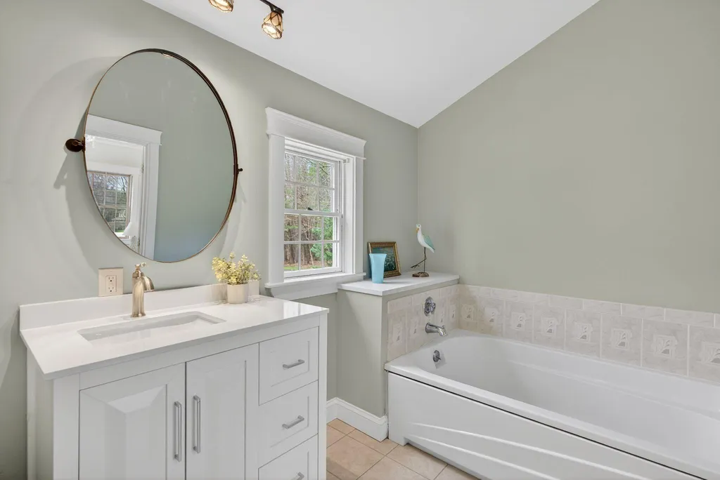 31 Old Blue Point Road Scarborough ME 04074