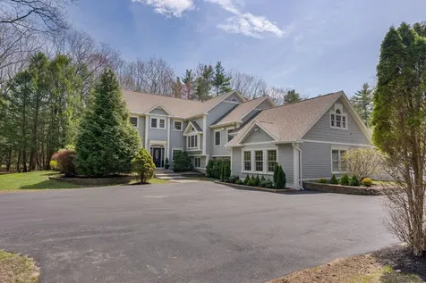 31 Old Blue Point Road Scarborough ME 04074