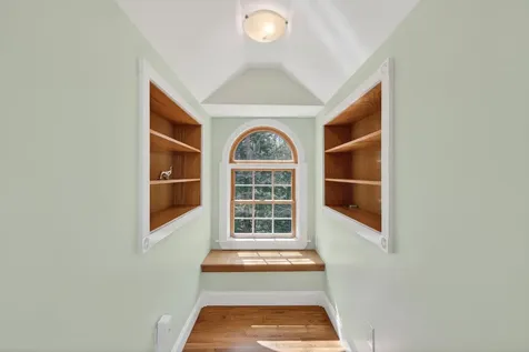 31 Old Blue Point Road Scarborough ME 04074