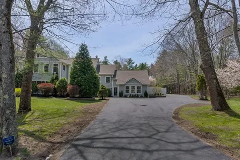 31 Old Blue Point Road Scarborough ME 04074
