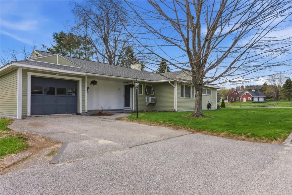 78 Houghton Street Auburn ME 04210