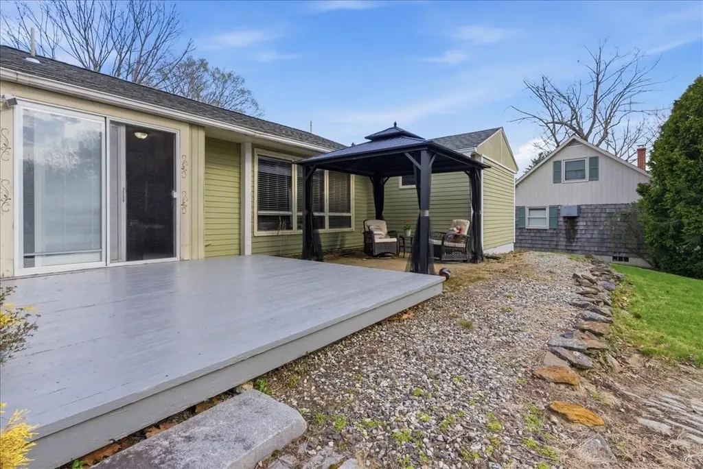 78 Houghton Street Auburn ME 04210