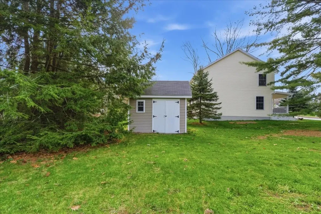 78 Houghton Street Auburn ME 04210
