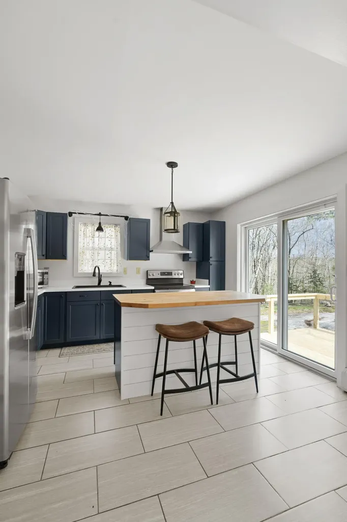 53 Ames Drive Woolwich ME 04579