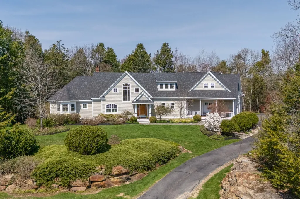 37 Mary Lane Cumberland ME 04110