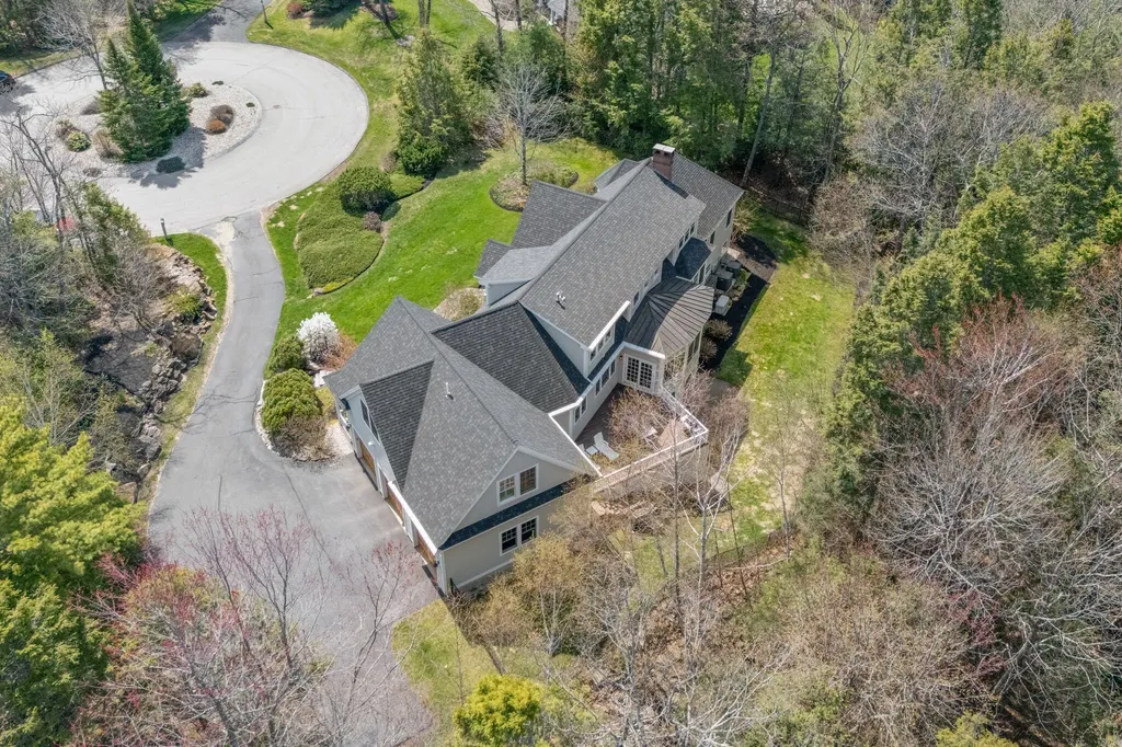37 Mary Lane Cumberland ME 04110