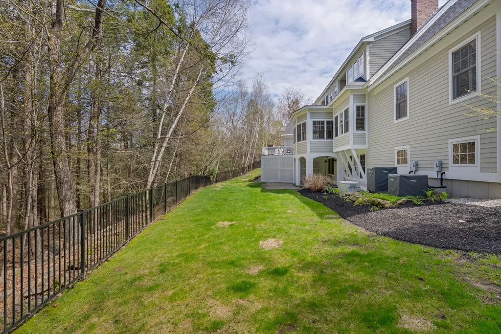 37 Mary Lane Cumberland ME 04110