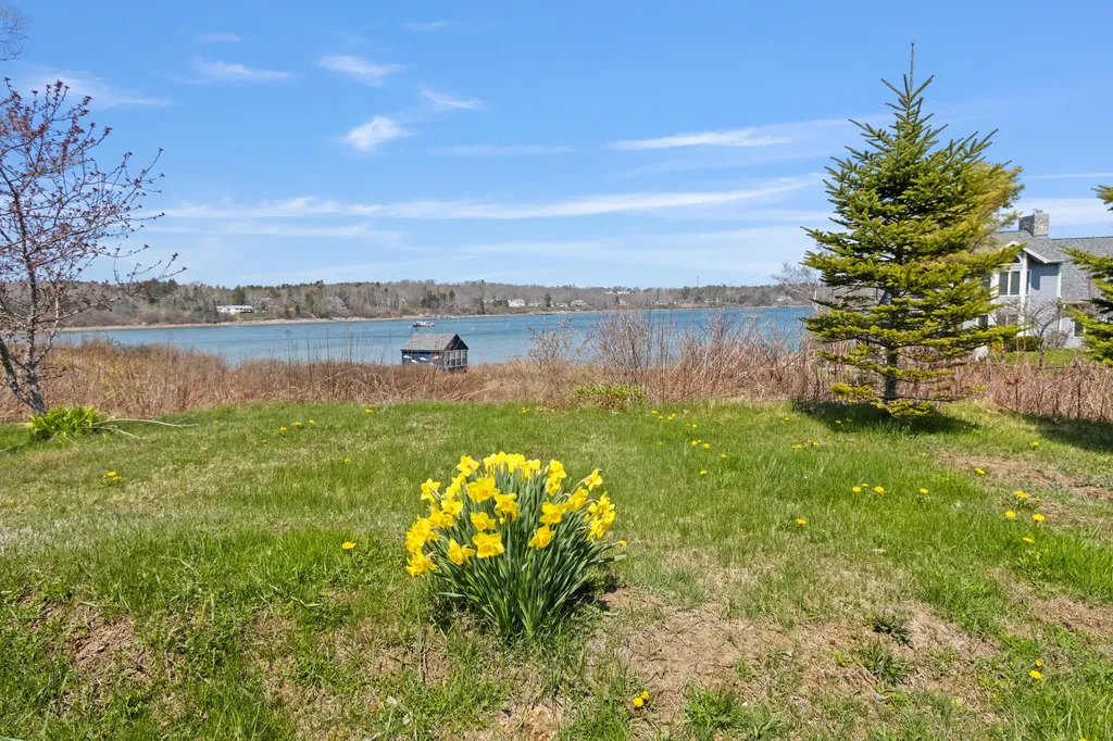 34 Eider Road Harpswell ME 04079