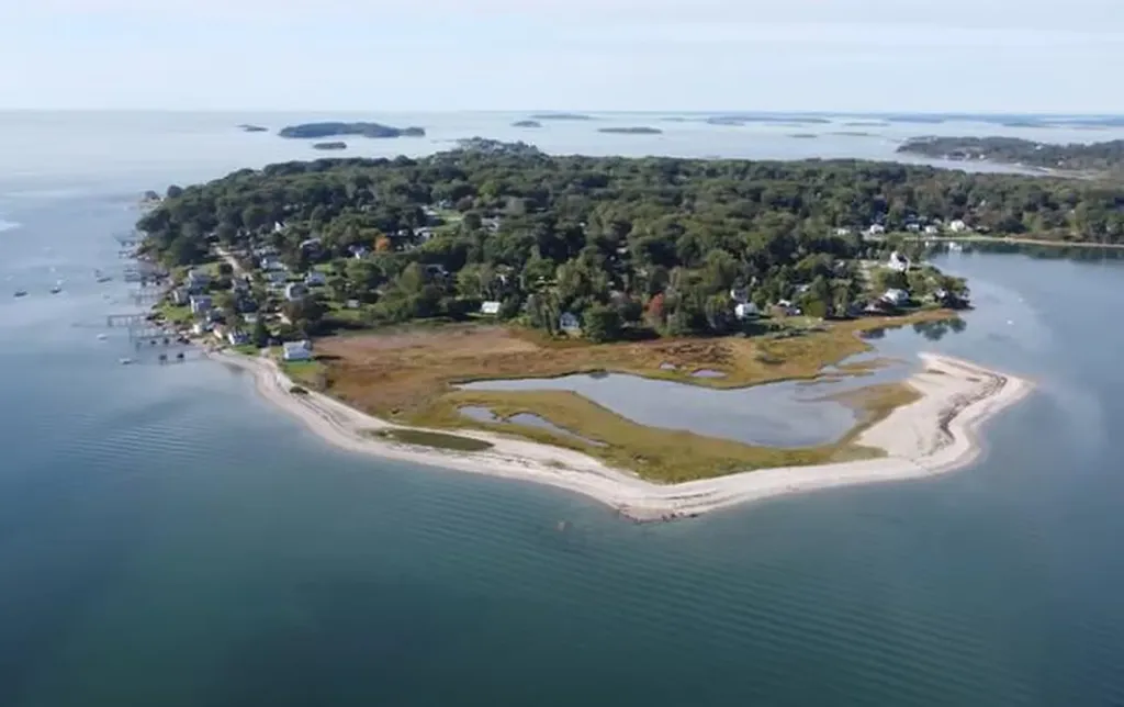 34 Eider Road Harpswell ME 04079